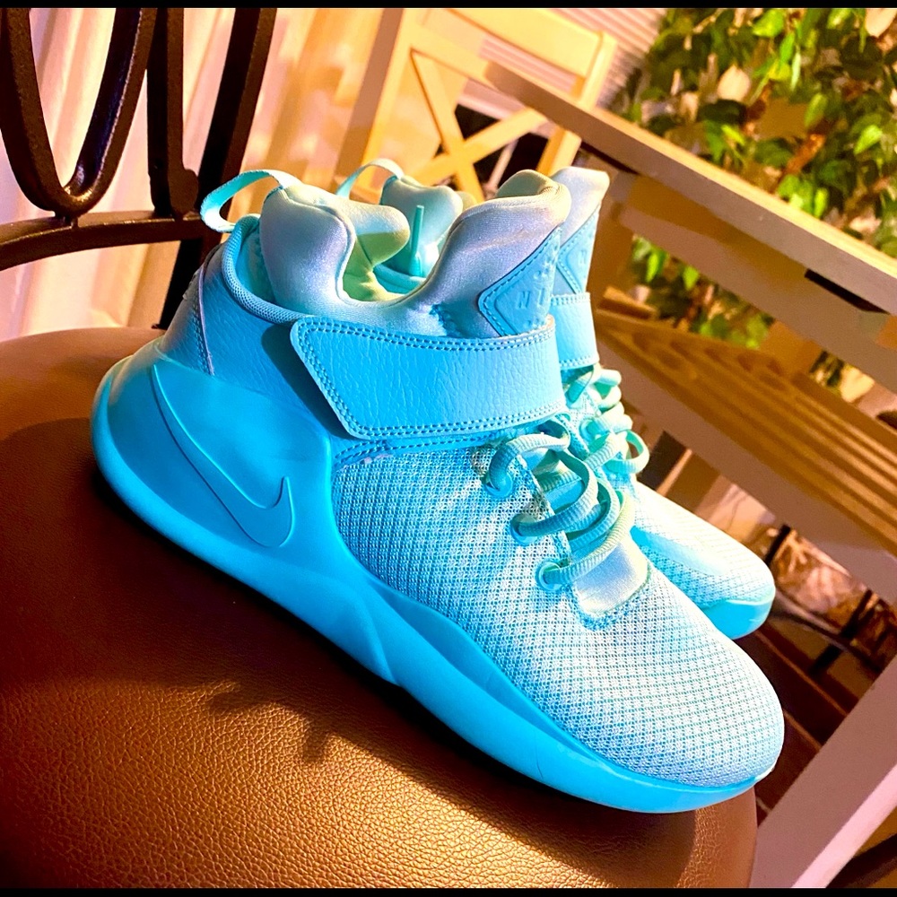 Women’s Nike Tiffany Blue Sneakers